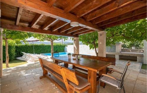 Балкон/тераса, Beautiful Home In Vinjani Donji in Donji Vinjani