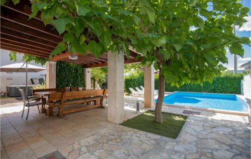 Балкон/тераса, Beautiful Home In Vinjani Donji in Donji Vinjani