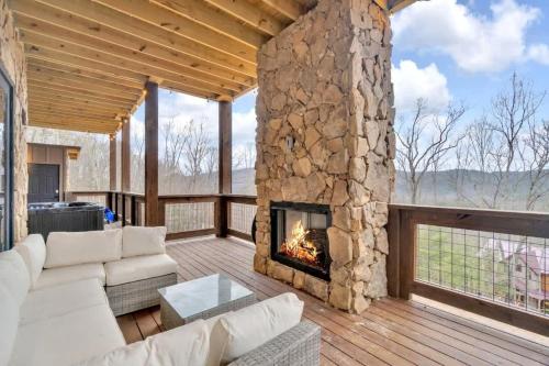 Luxury 6-Bedroom Cabin with Pool Walland