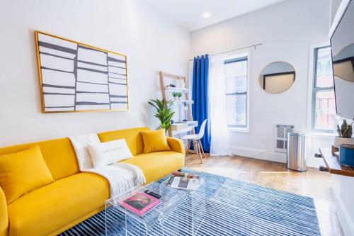 69-5C Festive Comfort Brand New 1BR Lower East Side Christmas Ready, New York (photo 8)