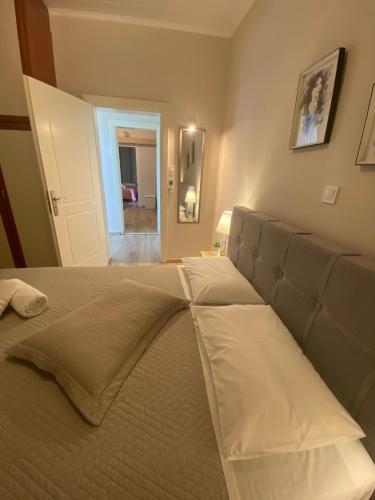 SPYROS APARTMENT