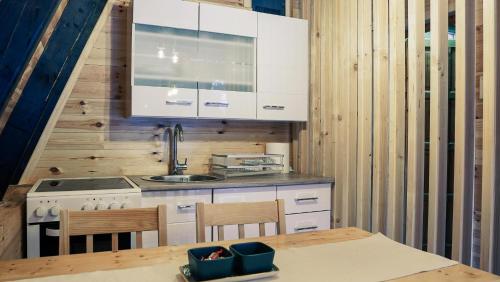 Kitchen, Wolf House Jelovica in Dolovi Lalevića