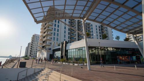 2bhk Dream Yas Island Staycation - F1 Circuit