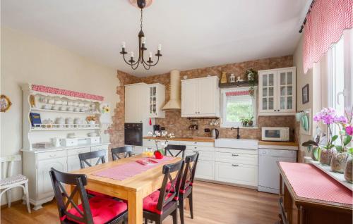 virtuve, Nice Home In Srinjine in Srinjine