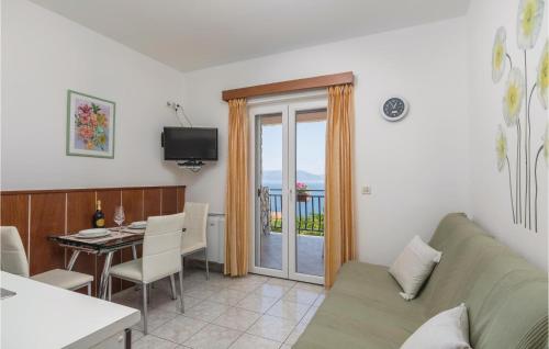 Nice Apartment In Labin With Wifi in Ravni