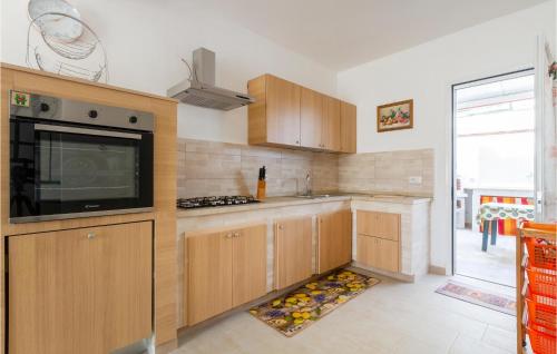  2 Bedroom Cozy Home In Torre Chianca - Lecce in Monte Grappa