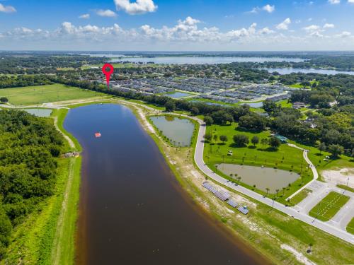 3BR House with Backyard & access to Auburndale Trail 3BR House with Backyard & access to Auburndale Trail