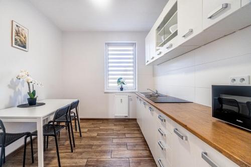 ケンジェジン＝コジレ Hostel PW INVEST HOME ホテル プール