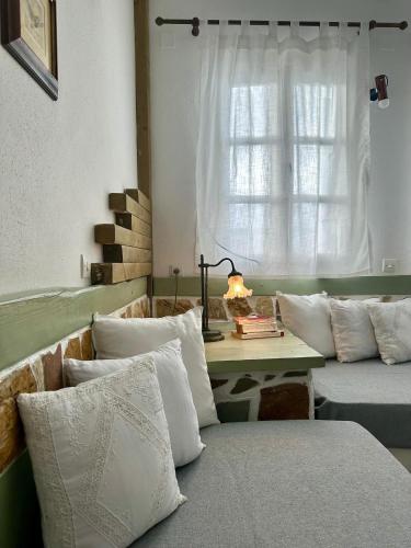 1 double bed, 2 twin beds
