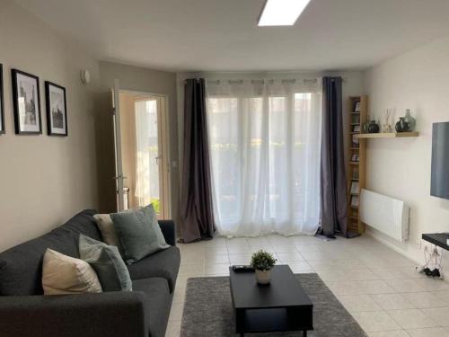 Appartement Cosy Proche de Paris-Wi-FI in Ле Бурже