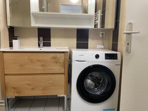 Appartement Cosy Proche de Paris-Wi-FI in Ле Бурже