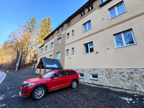 Apartmán Bergschloss 3kk (Apartman Bergschloss 3kk) in 羅基尼茨納德傑茨羅
