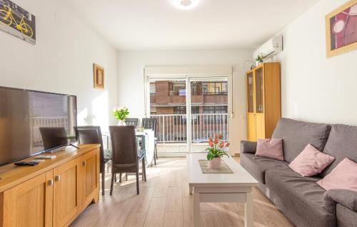 Three-Bedroom Apartment room in Amazing Apartment In Torrevieja With Wifi