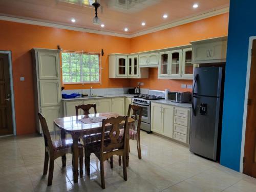 Comida y bebida, Spring View Apartment in Arnos Vale