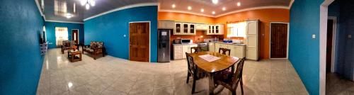 Instalaciones, Spring View Apartment in Arnos Vale