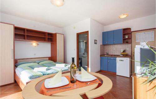 Lovely Apartment In Kornic With Wifi 3