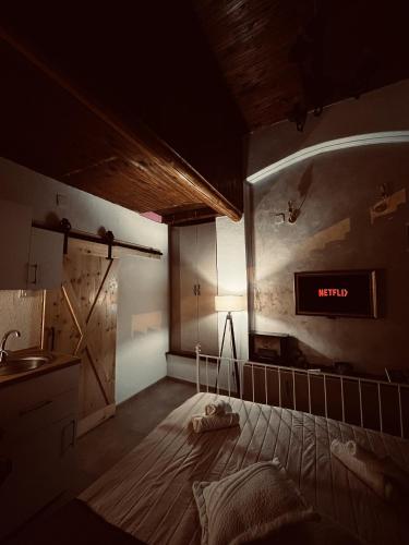 Studio Apartment with Queen Bed