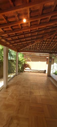 Casa ampla e confortável em São Pedro da Aldeia. (Casa ampla e confortavel em Sao Pedro da Aldeia.) in ชารดิงโมราดาดาอัลเดยา