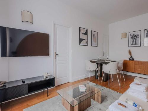 Parisian charm Elegant 1-bedroom apt - main image