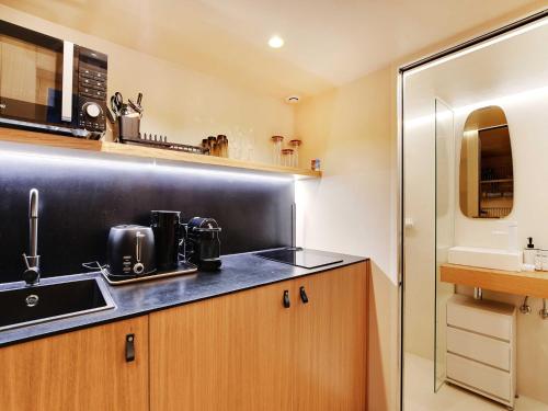 Charming studio near Montparnasse - Mobility lease, Paris (photo 3)