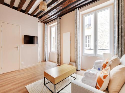 Charming studio- 2P- Le Marais - image 2