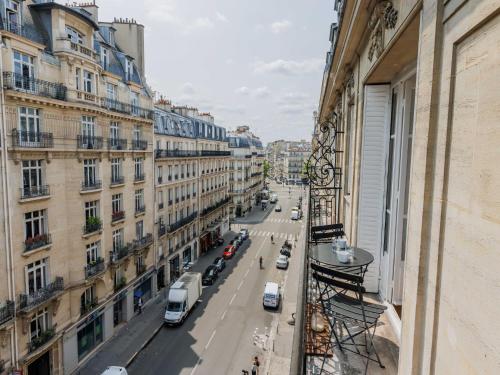 Flat with balcony 1BDR 2P - Batignolles - image 8