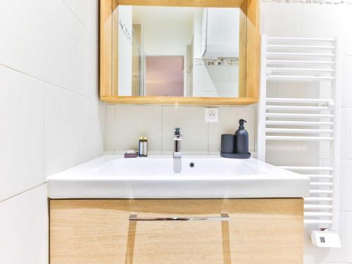 Magnificent apartment -1BR 4P - Buttes Chaumont - image 10