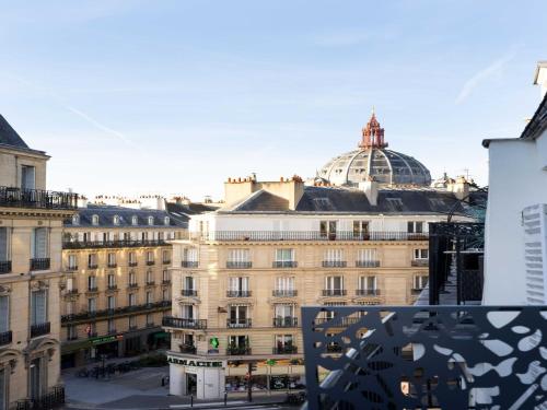 Refined studio with balcony - 2P - Saint Lazare - image 7
