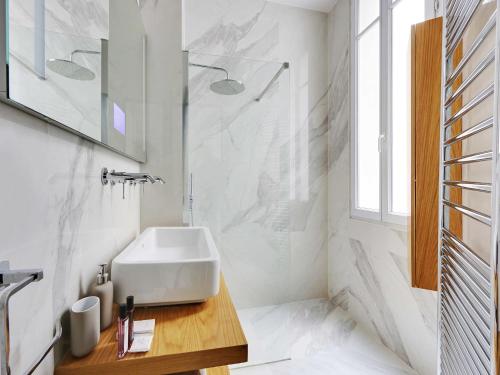 Elegant appt 3BDR 5P - Arc de Triomphe Porte Maillot - image 6