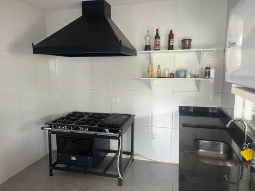 ห้องครัว, Chácara em Parelheiros (Chacara em Parelheiros) in ปาเรงเยย์โรส