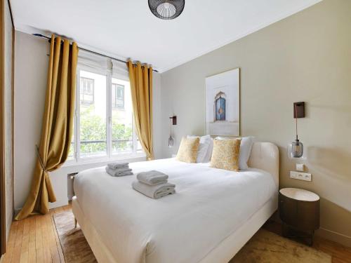 Elegant Parisian -2BR 4P- Eiffel Tower - image 12