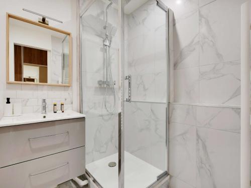 Jolie studio Canal St Martin- Mobility lease, Paris (photo 10)