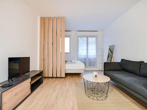Jolie studio Canal St Martin- Mobility lease, Paris (photo 2)