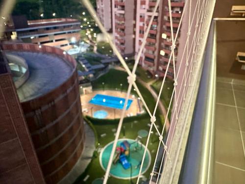 Apartamento en Piso 11 con Piscina y Vistas