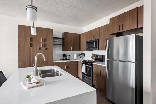 Boutique 1BR near Convention Center - Pool,Htub,Gym Boutique 1BR near Convention Center - Pool,Htub,Gym