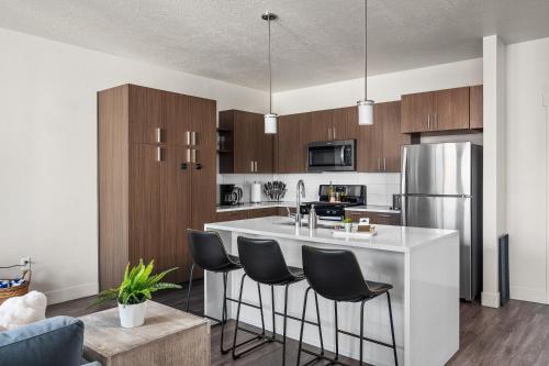 Boutique 1BR near Convention Center - Pool,Htub,Gym Boutique 1BR near Convention Center - Pool,Htub,Gym