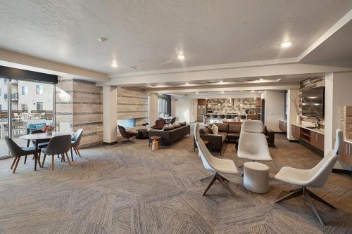 Boutique 1BR near Convention Center - Pool,Htub,Gym Boutique 1BR near Convention Center - Pool,Htub,Gym