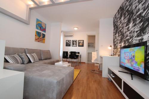 New Belgrade apartment Neven - image 6
