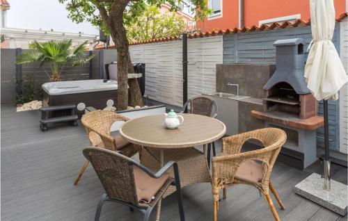 A szálláshely kívülről, 3 Bedroom Awesome Home In Barbariga in Vodnjan