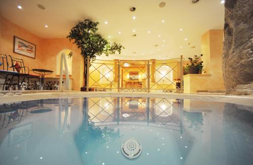 สปา, Sporthotel Kirchler in ฮินเตอร์ตุกซ์ กลาเซียร์