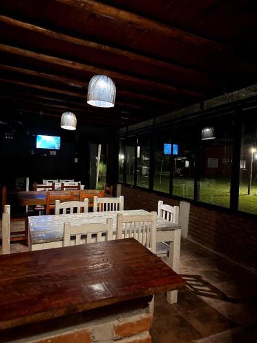 Complejo "La Roca" - Cabanas y Hospedaje in Col. Caseros