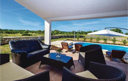 Úszómedence, Holiday Home Drinovci With A Fireplace 444 in Drinovci