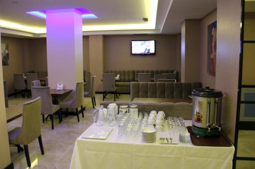 Airport Residence - image 4