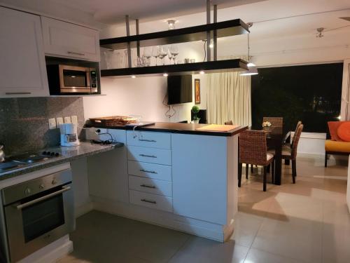 مطبخ, Green Park 006 C Apto 1 dorm 4 pax frente al bosque in Solanas