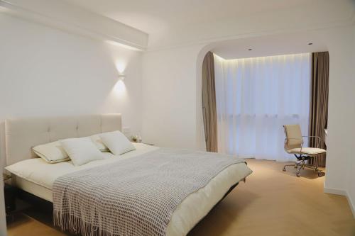 EHUB - Modern Rare 4-Bedroom APT, 50m from subway, Shanghai (Foto 11)