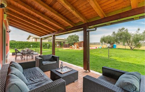  Stunning Home In Montalto Di Castro in Montalto di Castro