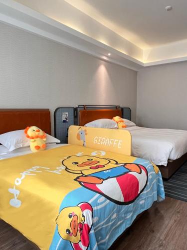 Anya Hotel -Next to Jiefang West Bar Street 2 minutes to the subway station free coffee free laundry free gym, huge windows Anya Hotel -Next to Jiefang West Bar Street 2 minutes to the subway station free coffee free laundry free gym, huge windows