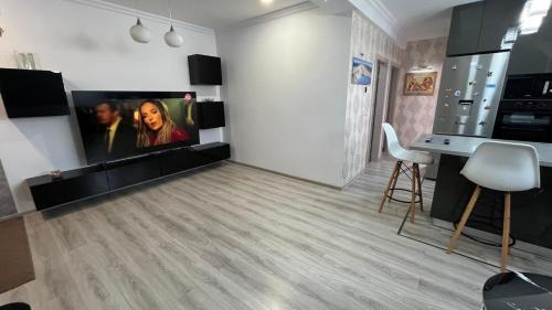 Three-Bedroom Apartment image 2