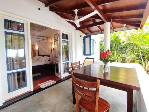 White Villa - Homestay