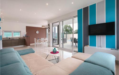 Two-Bedroom Holiday Home In Peroj in Vodnjan